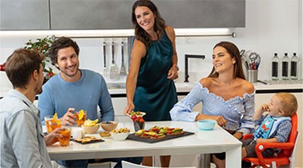 輕巧、舒適，給寶寶的最佳餐椅！