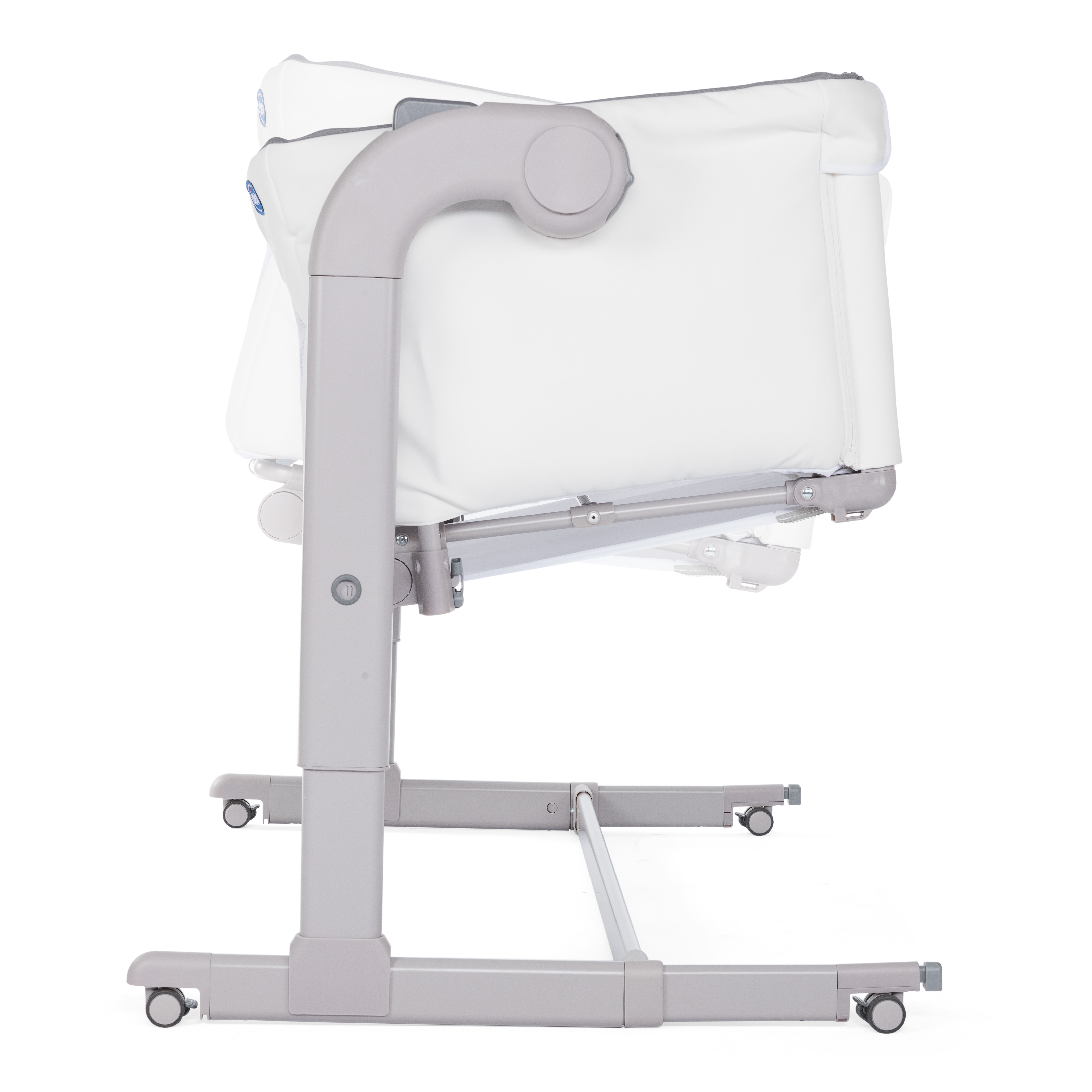 chicco next to me width